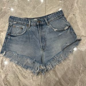 ZARA DISTRESSED JEANS SHORTS 100% COTON